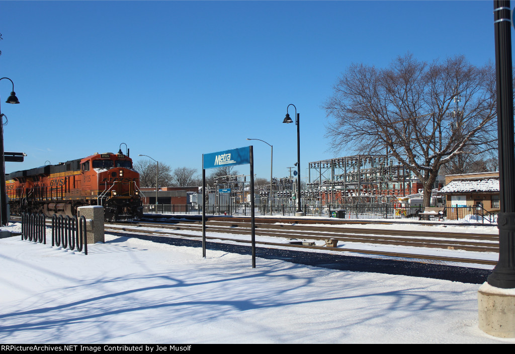 BNSF 8105